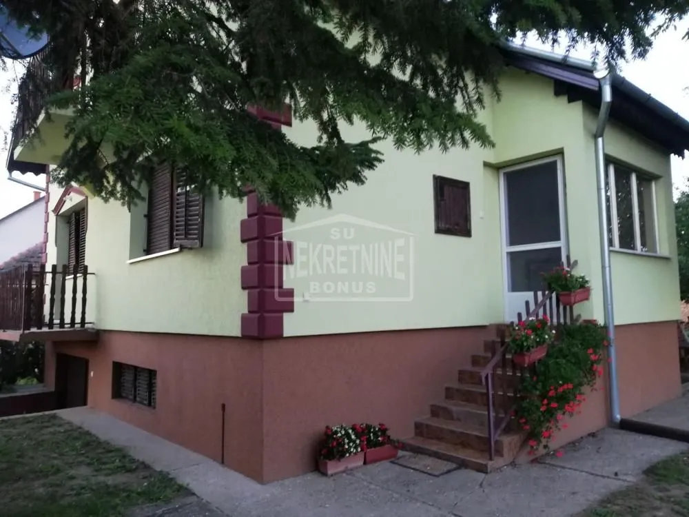 Prodaja, kuća, 155m², Đurđin, Subotica