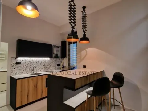 Prodaja, trosoban stan, 100m², Stari grad, Novi Sad - image 2