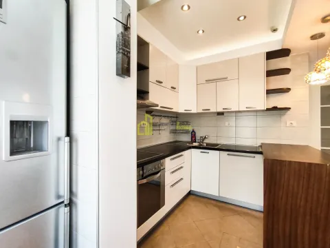 Prodaja, dvosoban stan, 70m², City Kvart, Podgorica - image 8