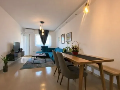 Izdavanje, jednosoban stan, 47m², City Kvart, Podgorica - image 2