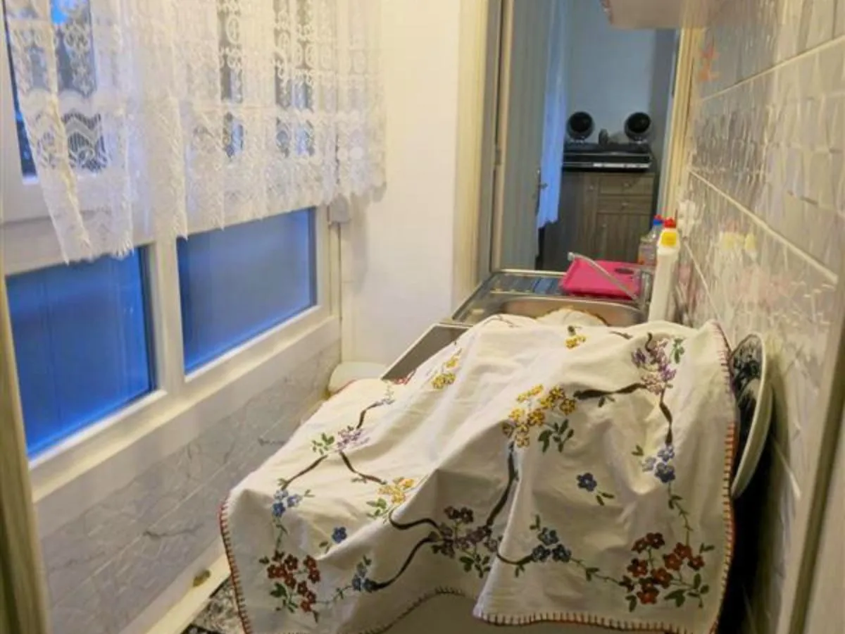 Izdavanje, dvosoban stan, 45m², Stari grad, Novi Sad