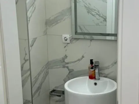 Izdavanje, trosoban stan, 85m², Zabjelo, Podgorica - image 8