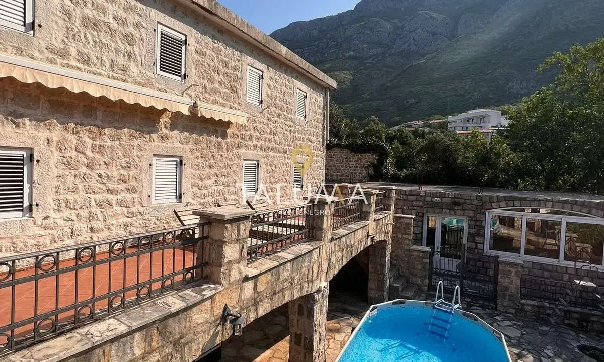 Sale, house, 300m², Rijeka Reževići, Budva