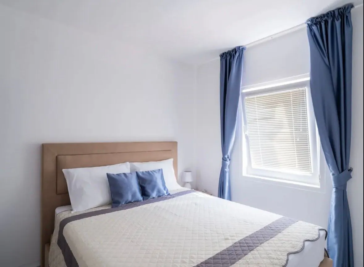 Rent, house, 300m², Ratac, Bar