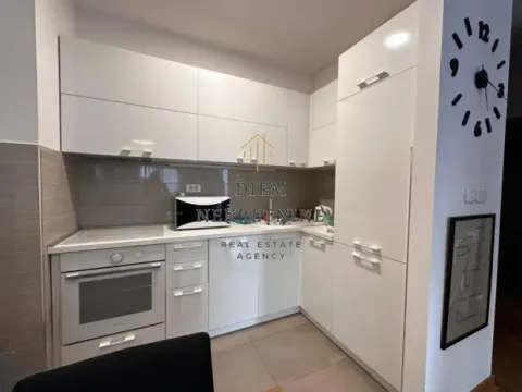 Izdavanje, jednosoban stan, 50m², City Kvart, Podgorica - image 3
