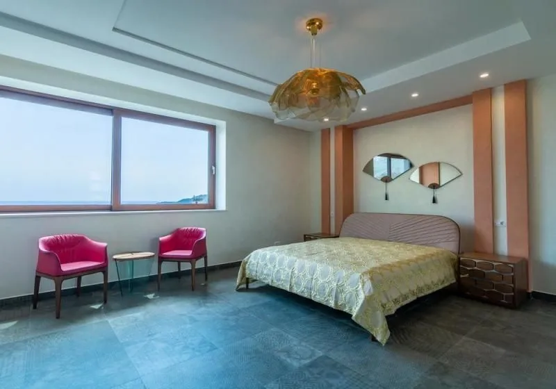 Sale, house, 831m², Bečići, Budva
