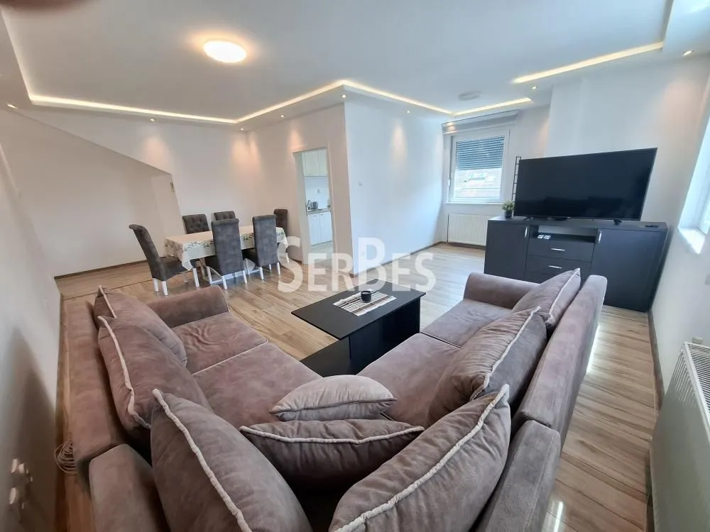 Rent, three bedroom apartment, 90m², Adamovićevo Naselje, Novi Sad Sve Podlokacije