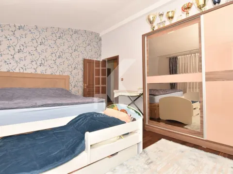 Sale, house, 175m², Vranići, Podgorica - image 11