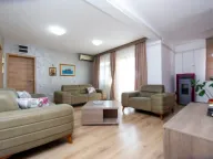 Rent, two bedroom apartment, 90m², Petrovac, Budva - image 5