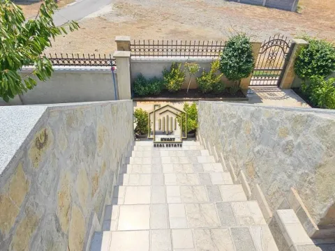 Rent, house, 200m², Cijevna, Podgorica - image 7