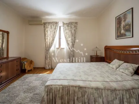 Sale, house, 450m², Kotor, Crna Gora - image 23