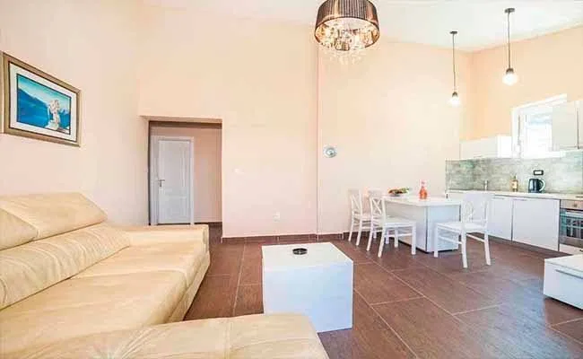 Rent, one bedroom apartment, 50m², Kavač, Kotor