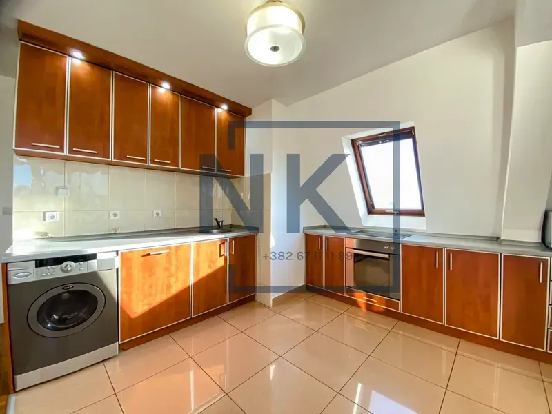 Prodaja, trosoban stan, 86m², Centar, Podgorica