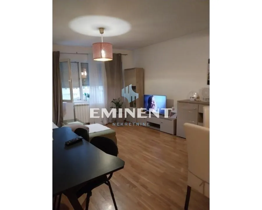 Izdavanje, dvosoban stan, 51m², Uciteljsko Naselje, Zvezdara Sve Podlokacije