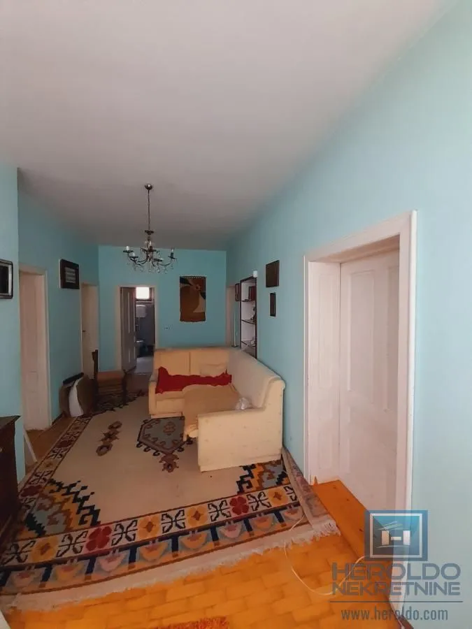 Prodaja, kuća, 250m², Centar, Ćuprija
