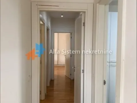Rent, four bedroom apartment, 157m², Senjak, Beograd - image 6