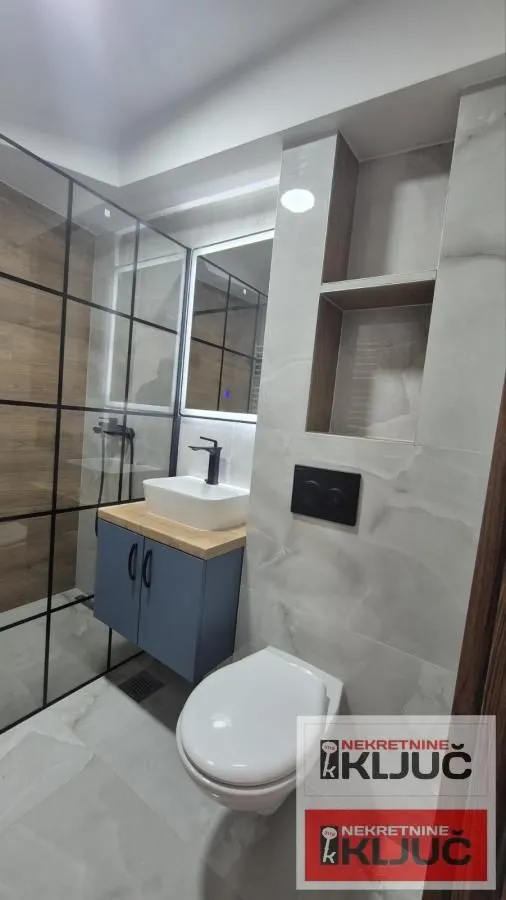 Prodaja, trosoban stan, 58m², Cara Dušana, Novi Sad Sve Podlokacije