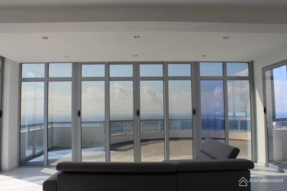 Sale, four bedroom apartment, 240m², Dobre Vode, Bar