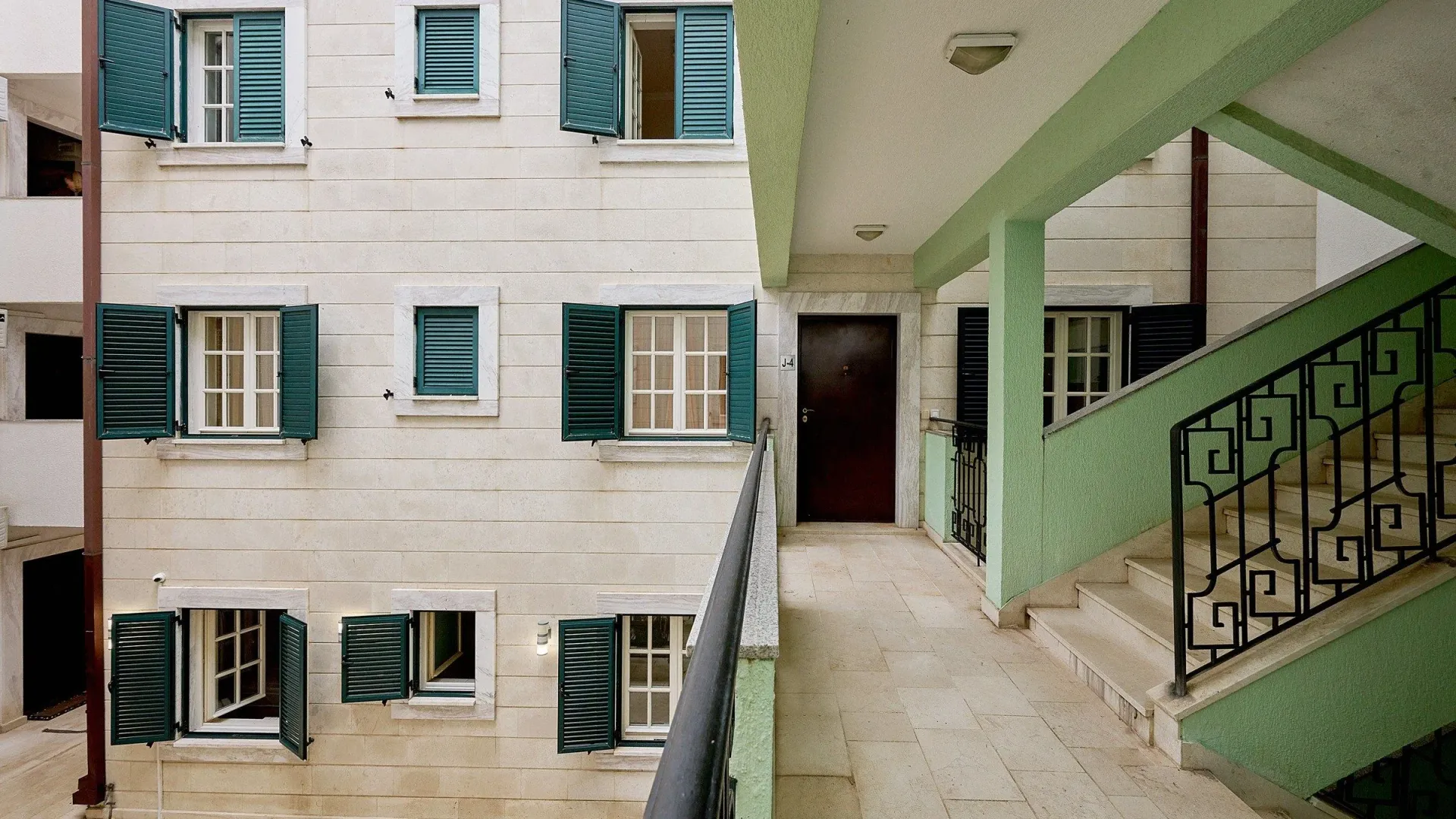 Sale, apartment, 89m², Sveti Stefan, Budva