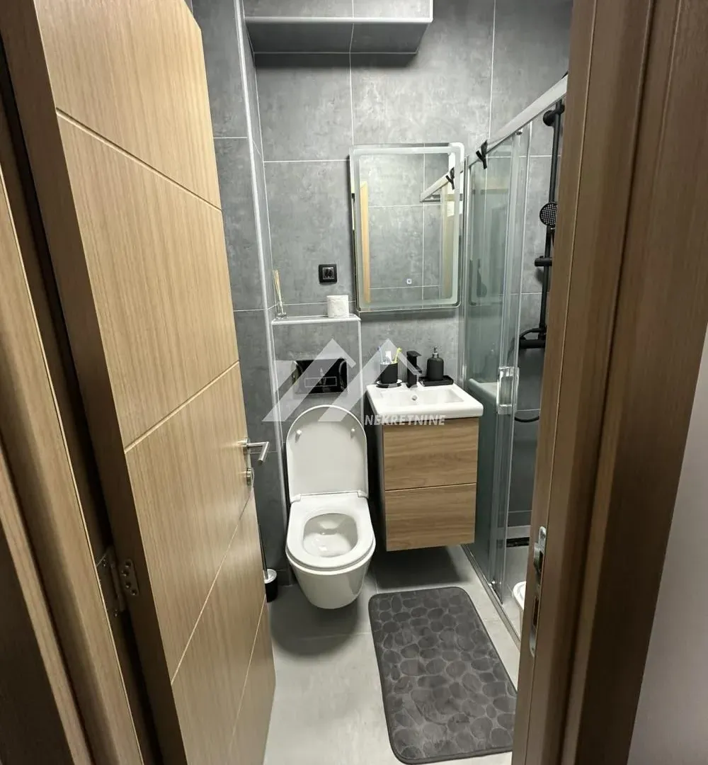 Izdavanje, jednosoban stan, 33m², Bulevar Oslobodjenja, Novi Sad Sve Podlokacije
