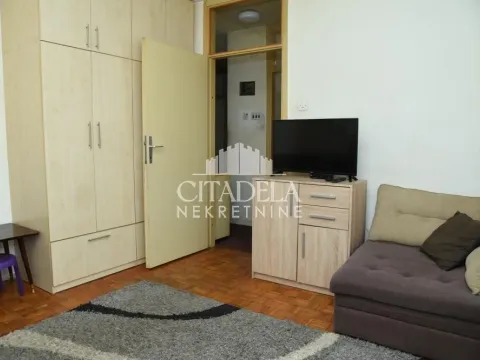 Prodaja, trosoban stan, 70m², Stari Grad, Beograd - image 5