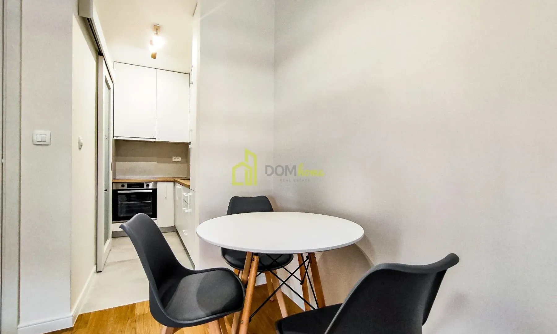 Prodaja, garsonjera, 33m², Central Point, Podgorica