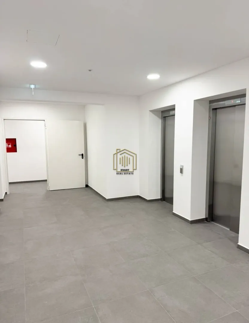 Izdavanje, dvosoban stan, 65m², Stari Aerodrom, Podgorica