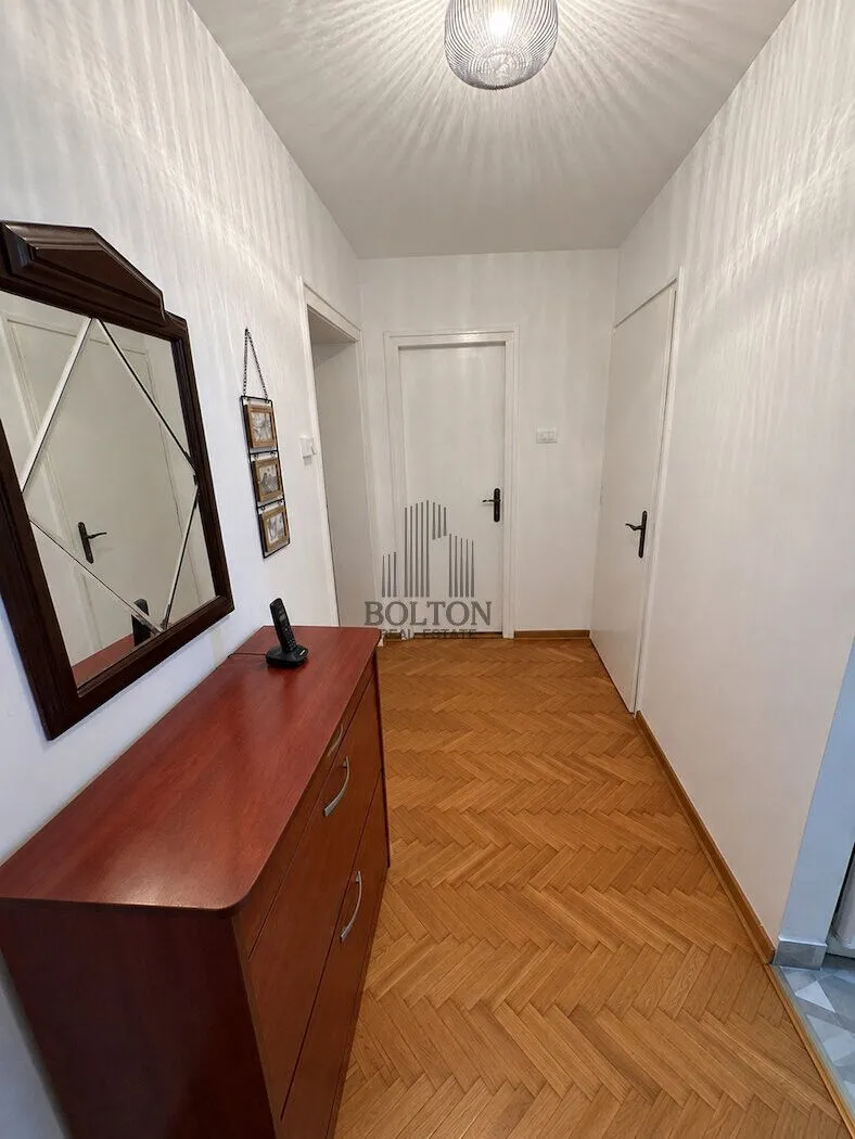 Izdavanje, dvosoban stan, 49m², Vračar, Šid