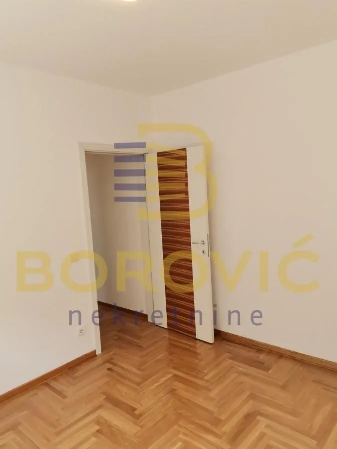 Prodaja, četvorosoban stan, 89m², Lekino Brdo, Voždovac Sve Podlokacije