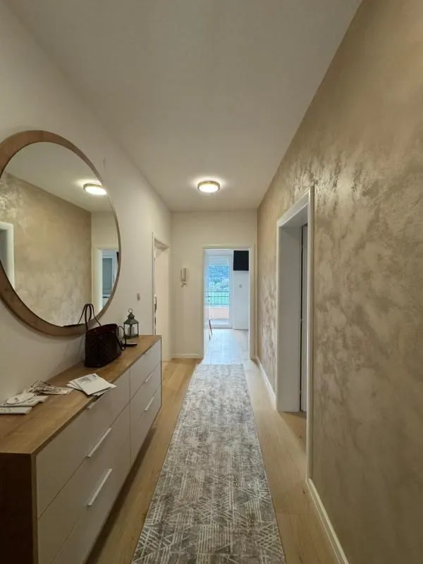 Prodaja, trosoban stan, 84m², Igalo, Herceg Novi