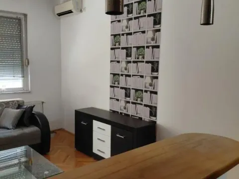 Izdavanje, garsonjera, 30m², Centar, Novi Sad - image 3