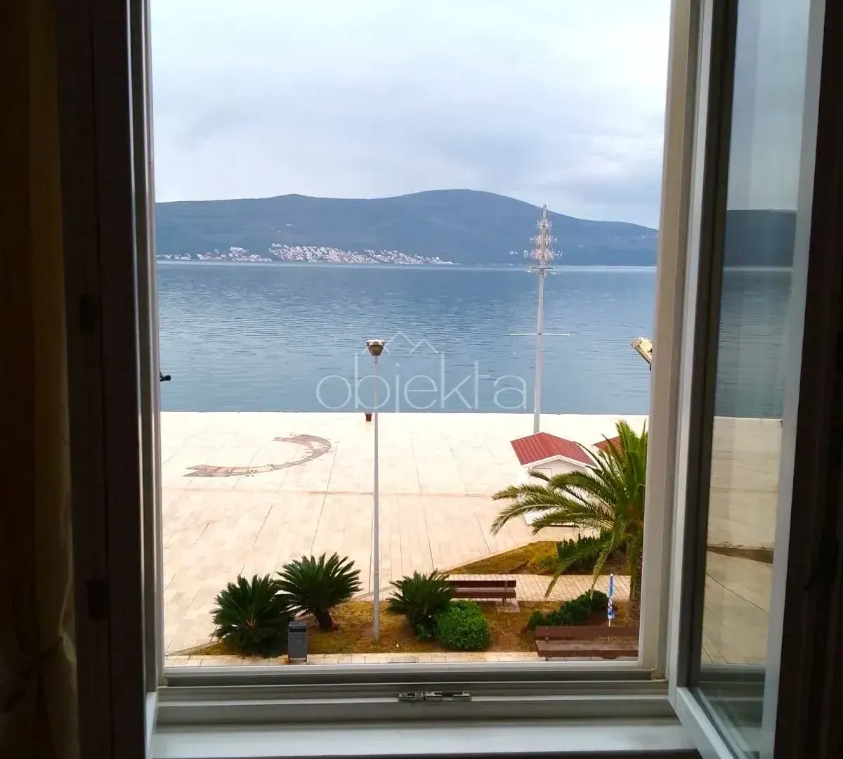 Izdavanje, stan, 80m², Tivat, Crna Gora