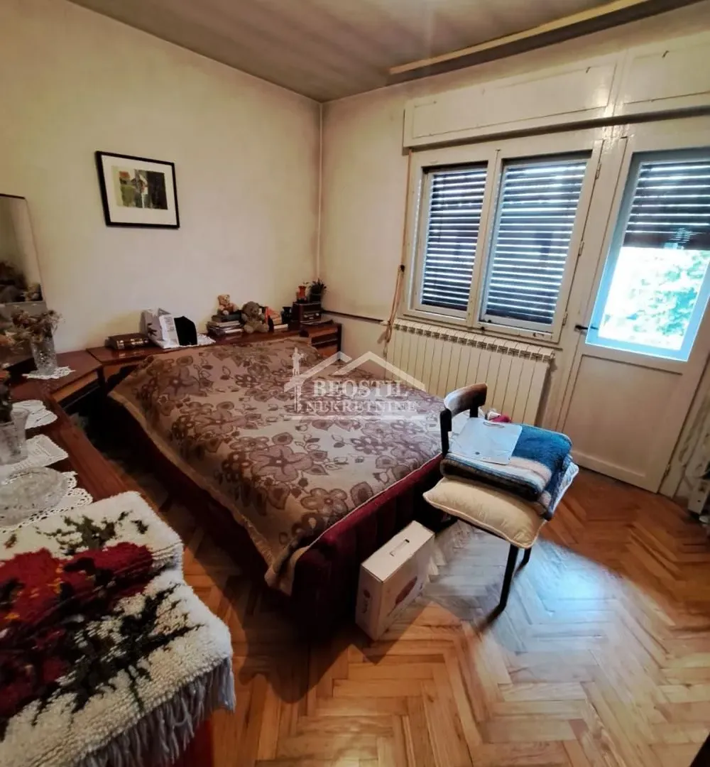 Prodaja, kuća, 180m², Centar Sve Podlokacije, Beograd