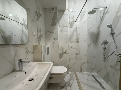 Prodaja, jednosoban stan, 47m², Momišići, Podgorica - image 9