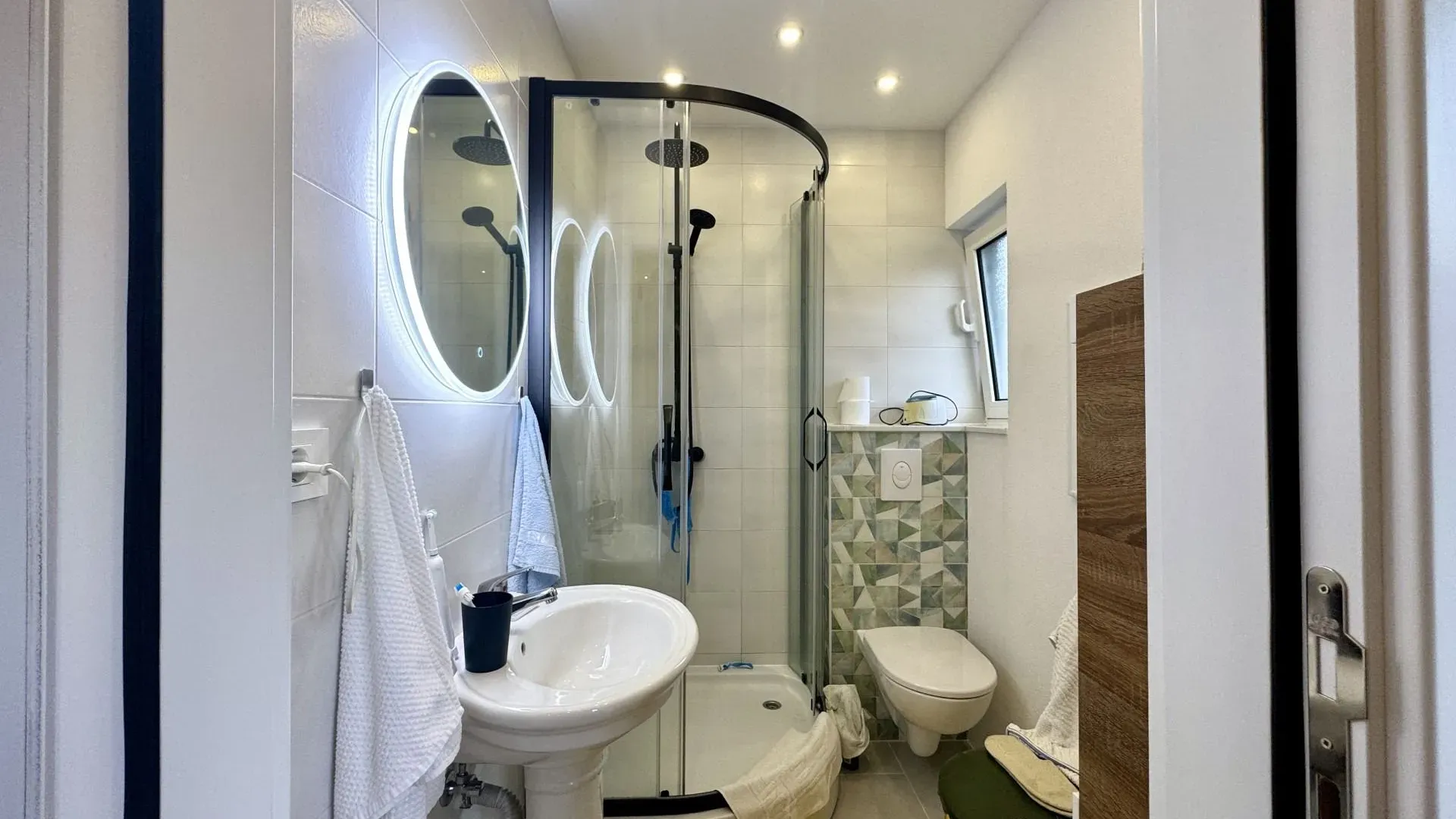 Prodaja, kuća, 375m², Kalimanj, Tivat