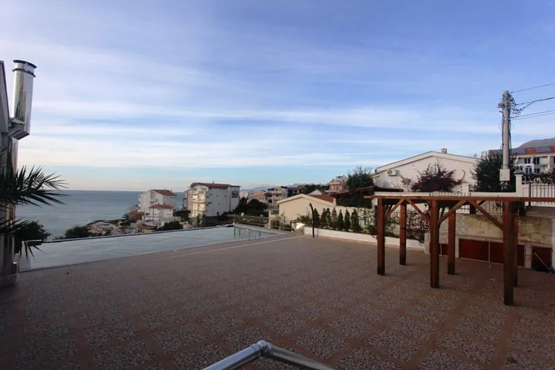 Sale, house, 278m², Utjeha, Bar