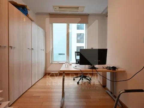 Prodaja, trosoban stan, 114m², Centar, Podgorica - image 11