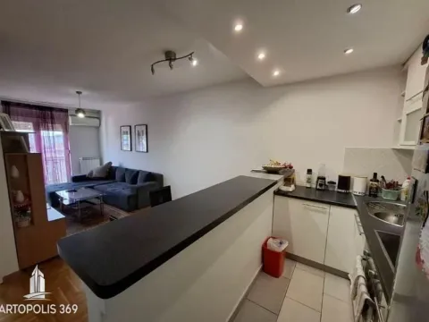 Izdavanje, dvosoban stan, 61m², Vračar Sve Podlokacije, Beograd - image 7