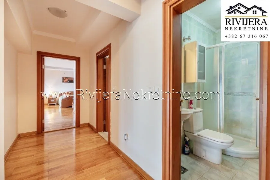 Prodaja, trosoban stan, 244m², Centar, Herceg Novi