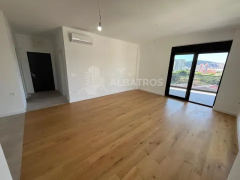 Izdavanje, dvosoban stan, 95m², Bar, Crna Gora - image 5