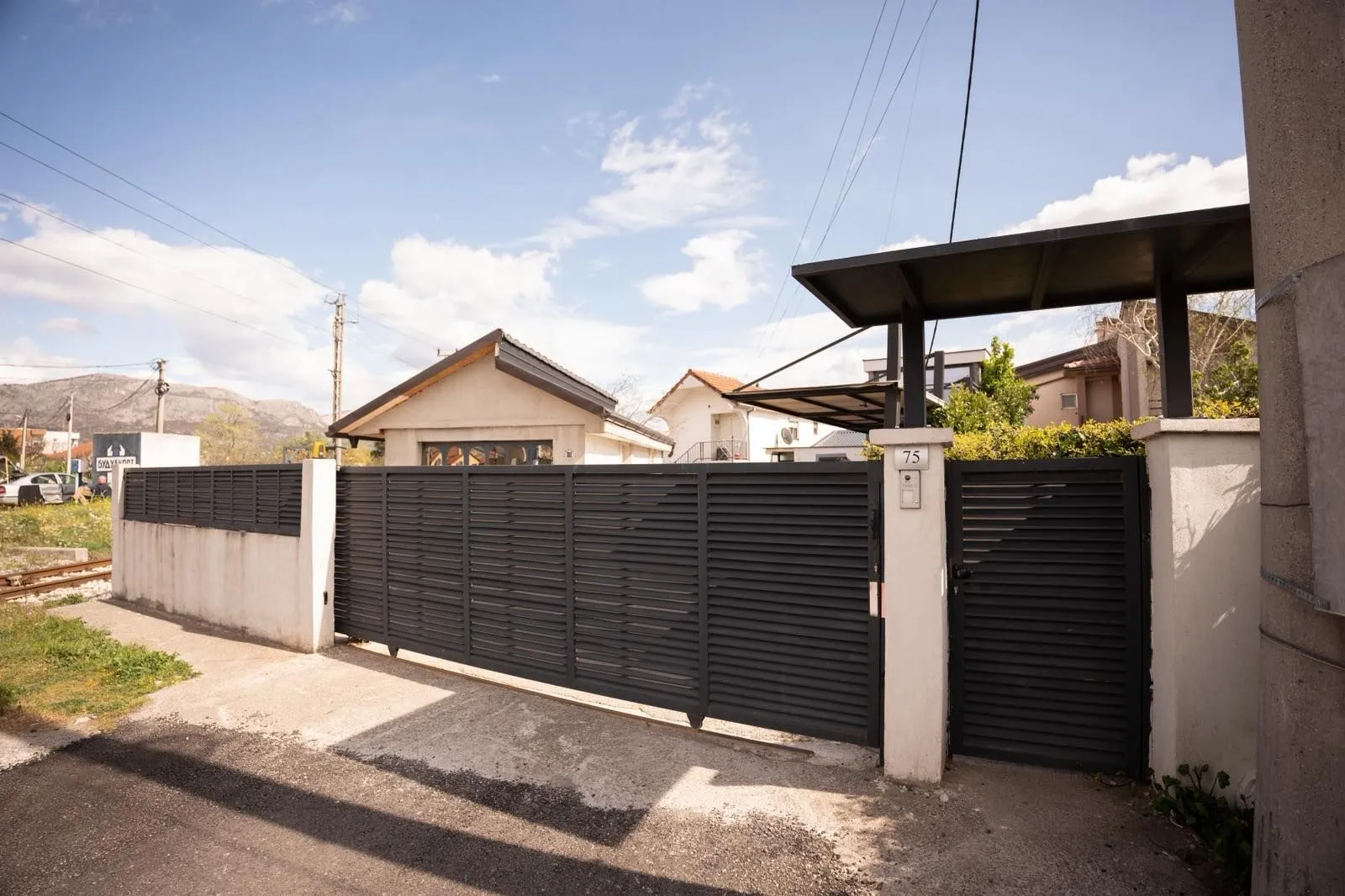 Rent, house, 80m², Zagorič, Podgorica