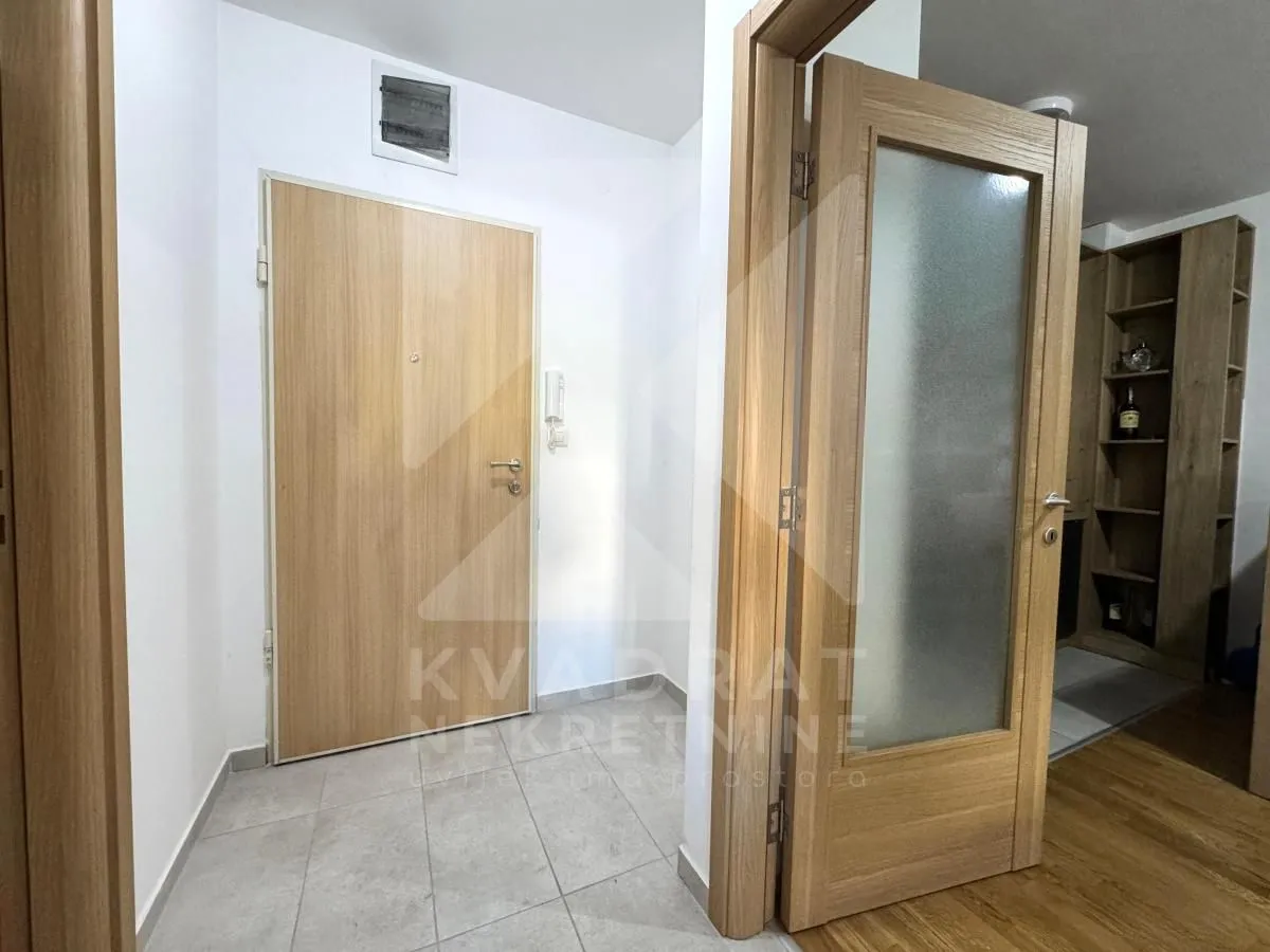 Prodaja, jednosoban stan, 45m², Stari Aerodrom, Podgorica