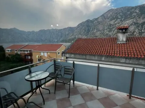 Sale, two bedroom apartment, 115m², Prčanj, Kotor - image 1