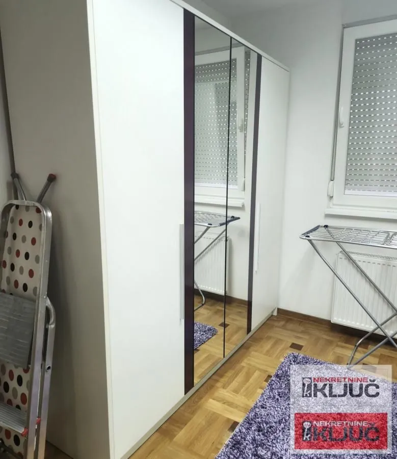 Izdavanje, četvorosoban stan, 102m², Bulevar patrijarha Pavla, Novi Sad Sve Podlokacije