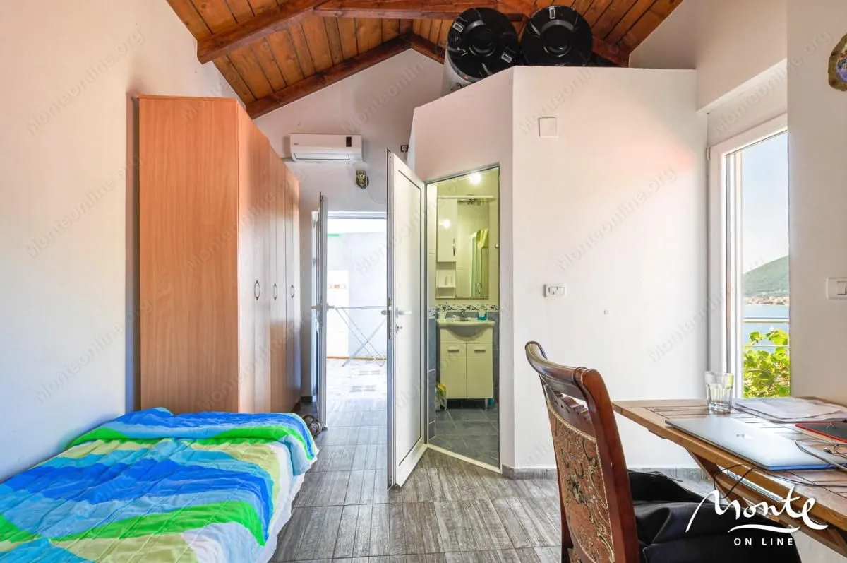 Prodaja, kuća, 110m², Lepetani, Tivat