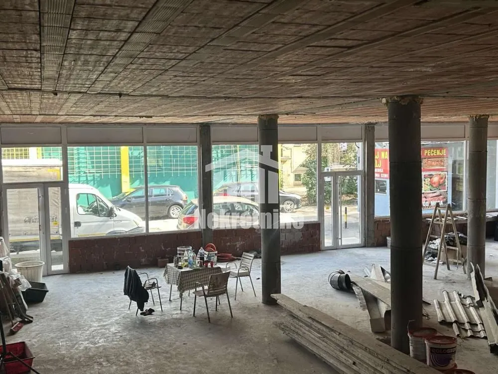 Rent, office space, 330m², Umka, Beograd