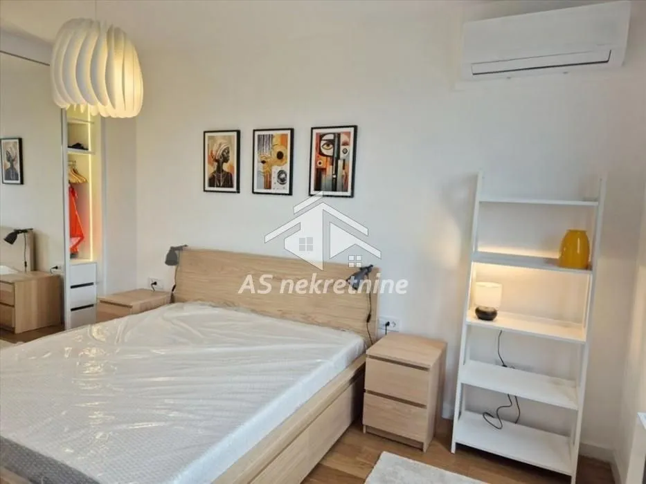 Izdavanje, dvosoban stan, 55m², Novi Beograd Sve Podlokacije, Beograd