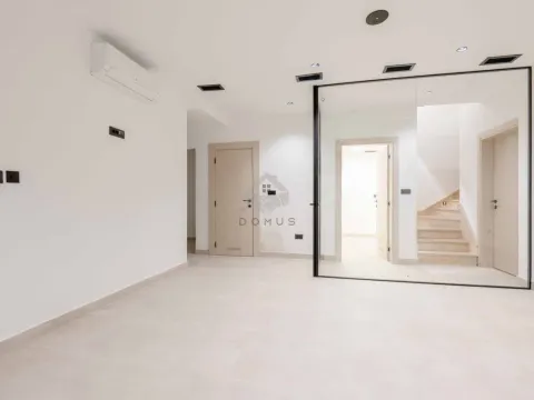 Sale, house, 240m², Kamenovo, Budva - image 22