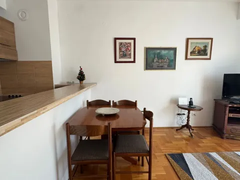 Rent, two bedroom apartment, 62m², Blok 9, Podgorica - image 7