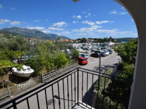 Rent, two bedroom apartment, 90m², Centar, Tivat